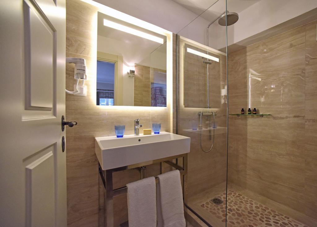 Durrell Liston Suites Corfu  ภายนอก รูปภาพ